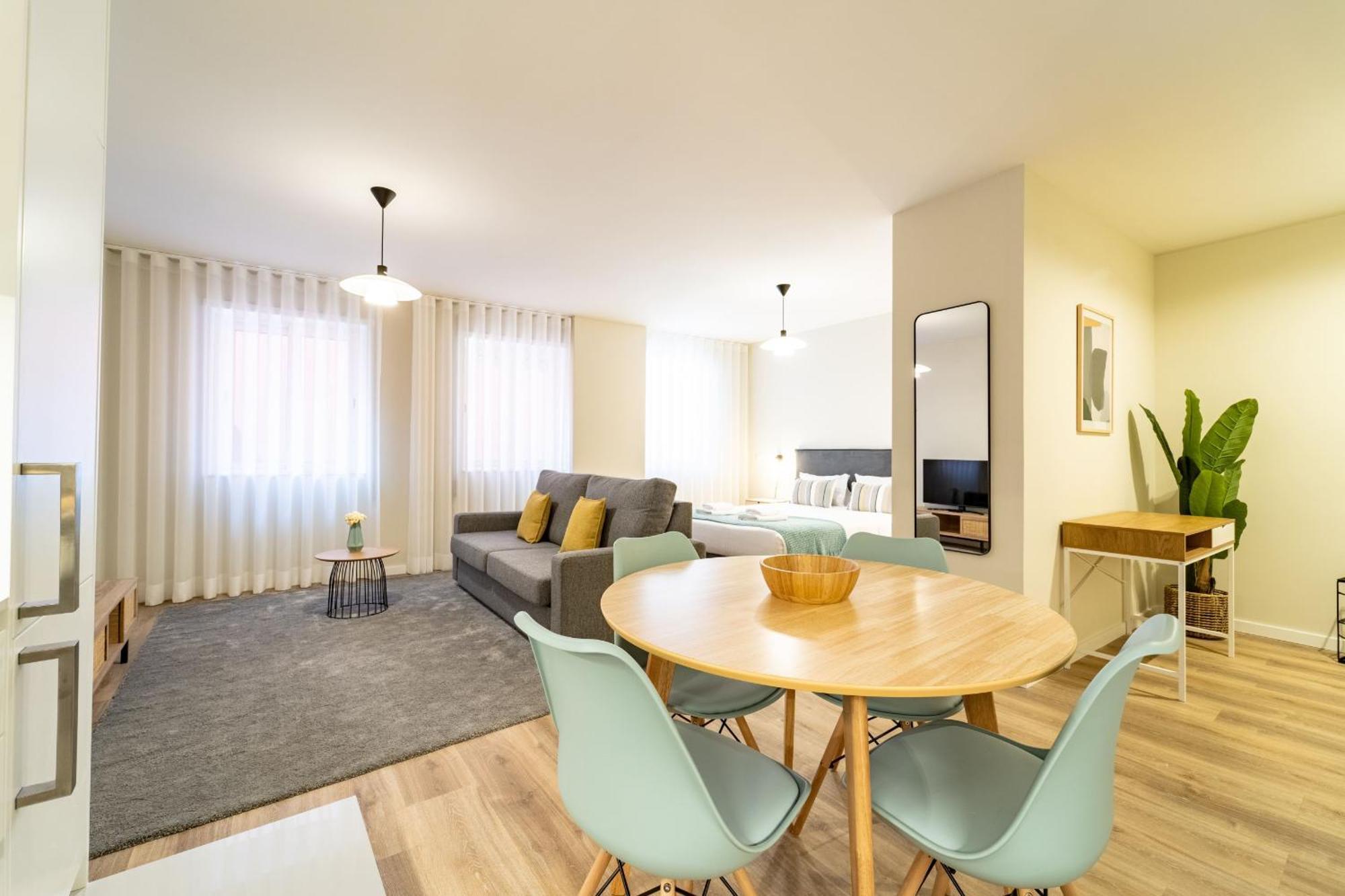 בראגה On The Square Studio - City Center By House And People מראה חיצוני תמונה